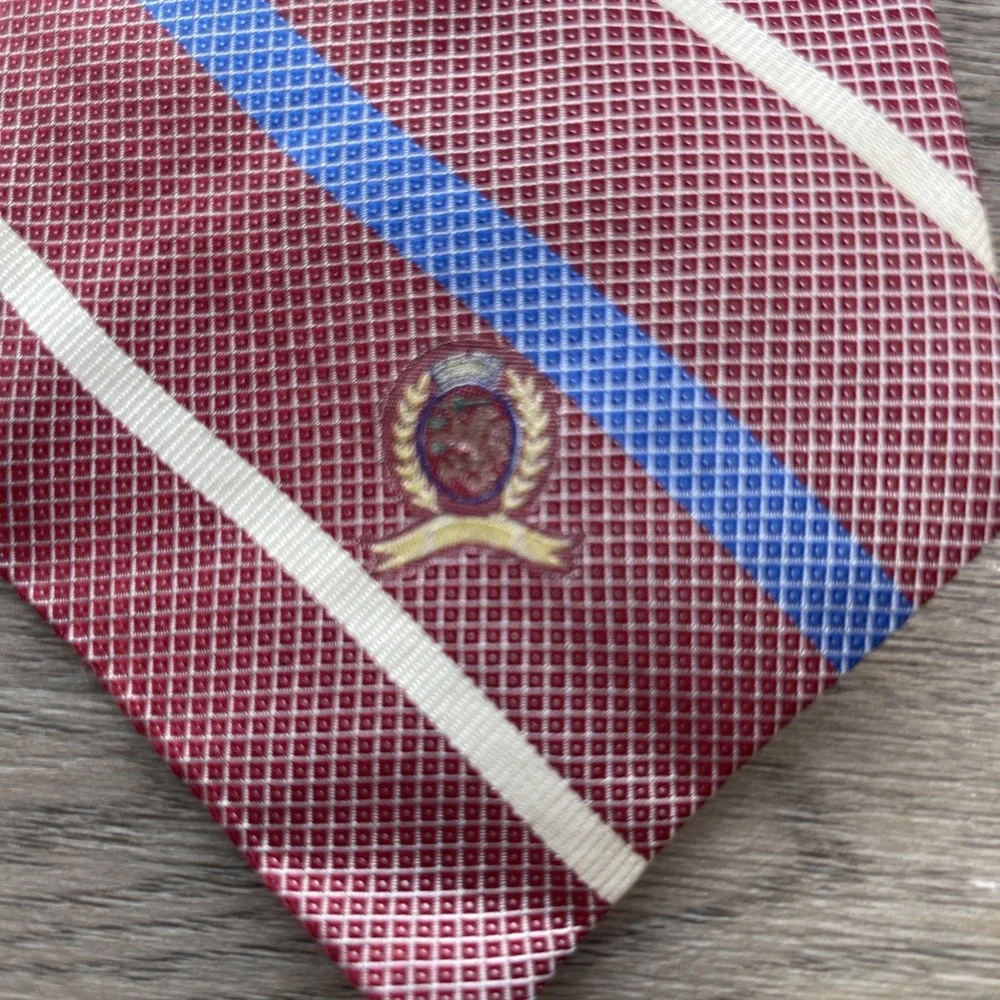 Tommy Hilfiger 100% silk